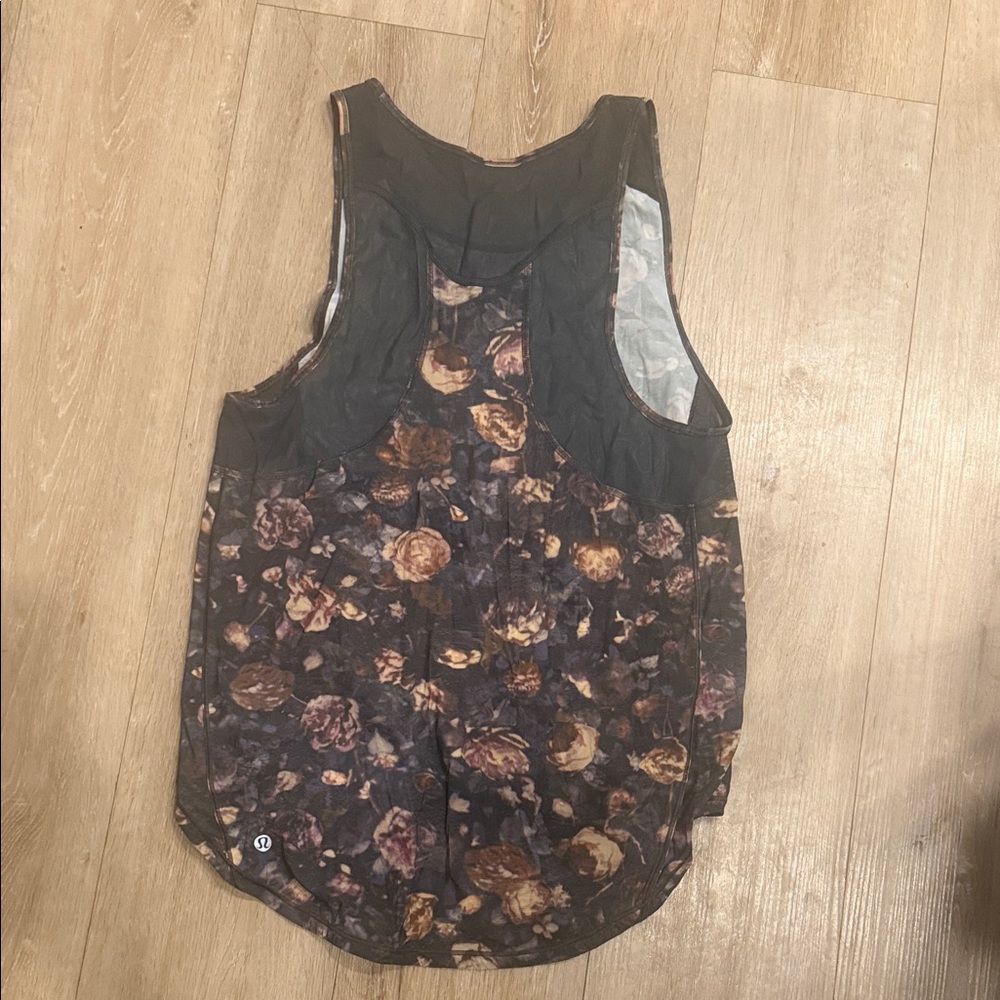 Lululemon tank